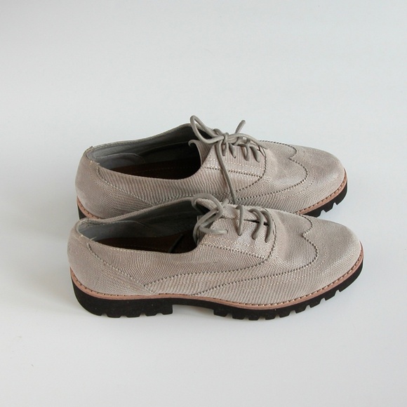 Donald J. Pliner Eriel Oxford Wms  7.5 M - Picture 4 of 6